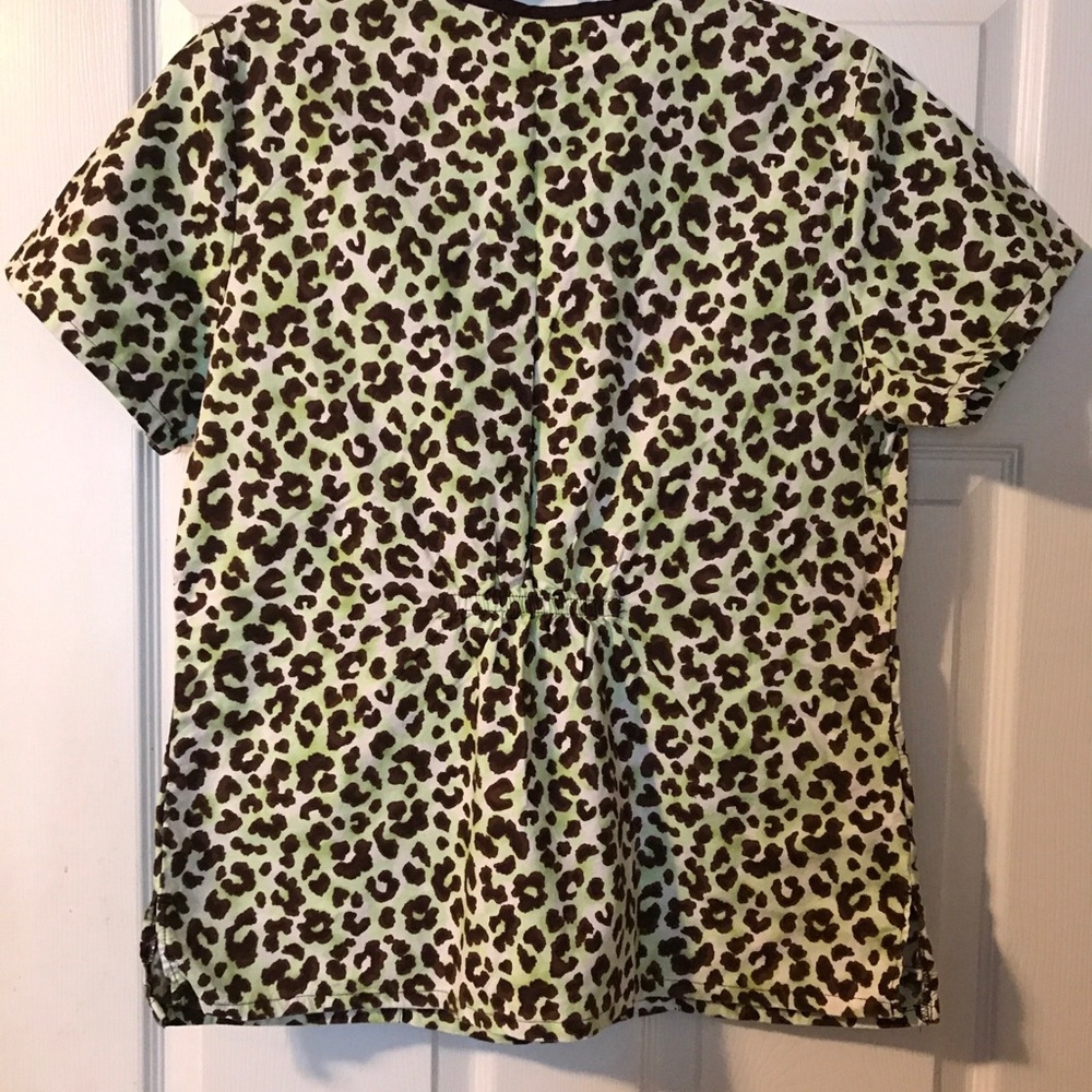 SB Scrubs Womens Medium Green And Brown Animal Print Scrub - Picture 3 of 3